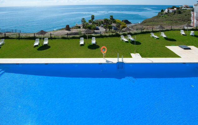 Lateral View - Photo 13